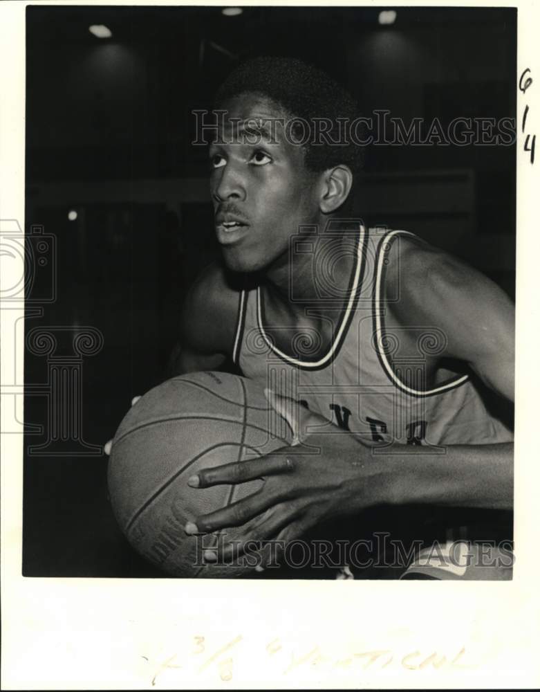 1982 Press Photo Basketball player Darryl Stockman of John Leyton Walker High- Historic Images