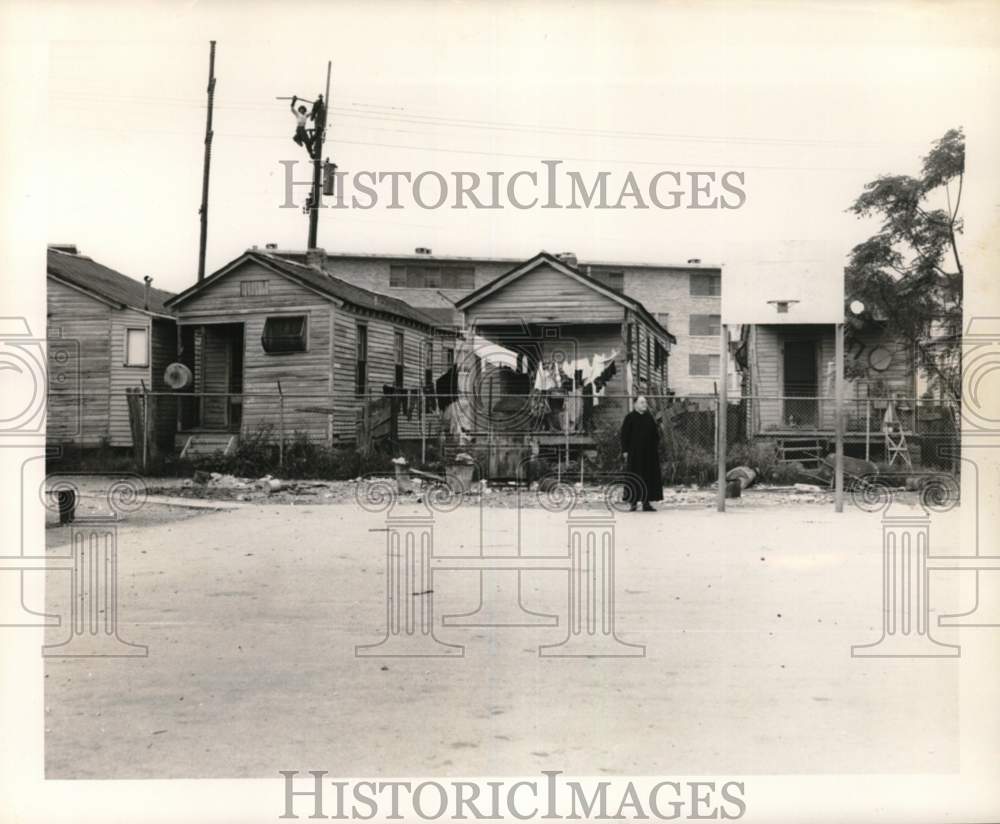 1956 Press Photo Dilapidated home in New Orleans Slums at St. Monica