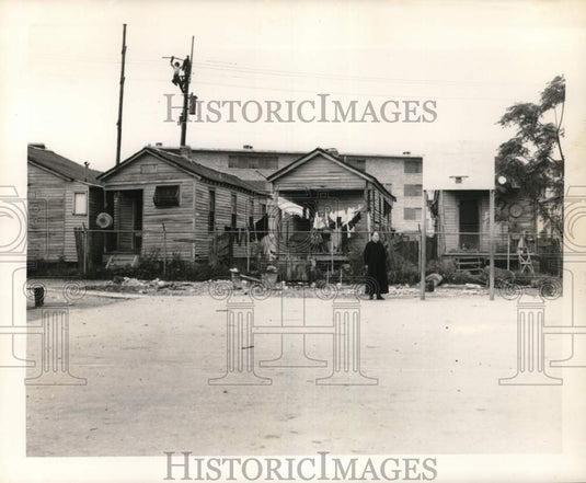 1956 Press Photo Dilapidated home in New Orleans Slums at St. Monica