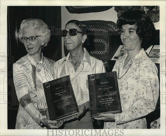 1975 Press Photo Recipients of American Lung Association Awards - noc69750