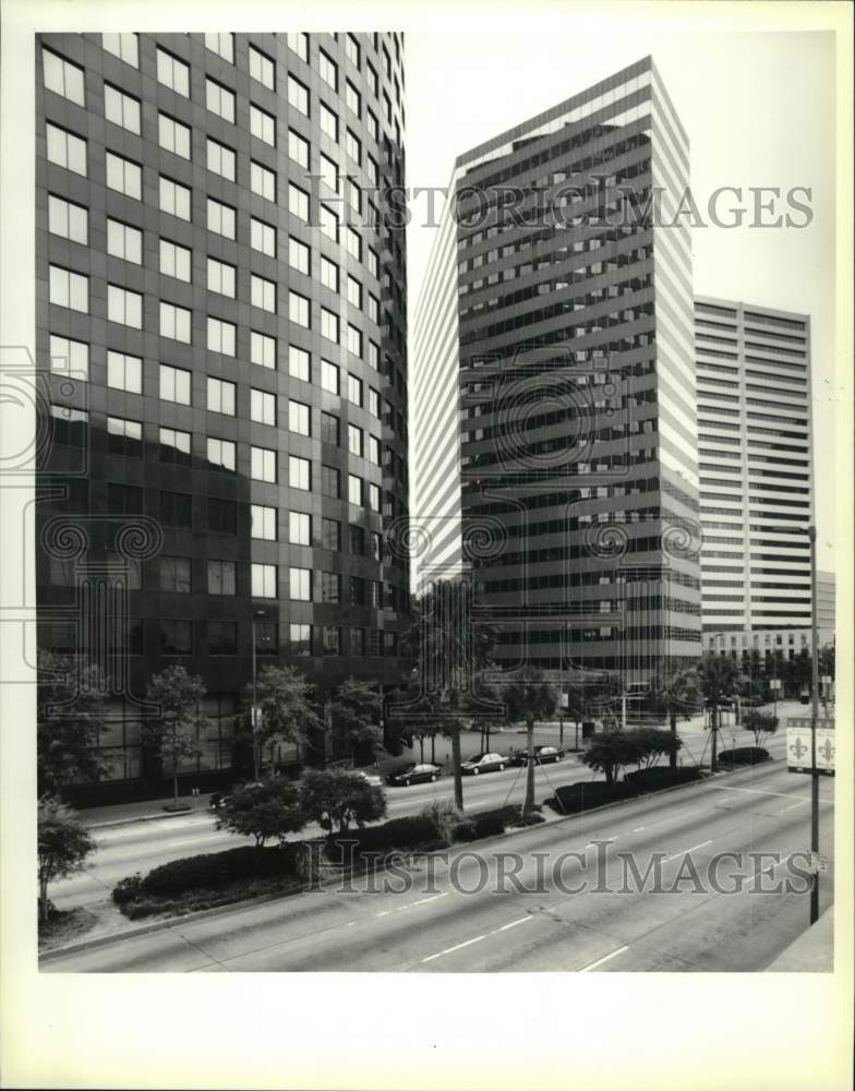Press Photo High Rise buildings at 1615 Poydras Street - noc70218