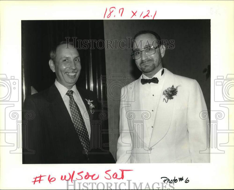Load image into Gallery viewer, 1993 Press Photo George Villanueva &amp; Mitch Musso at World Trade Club Dinner
