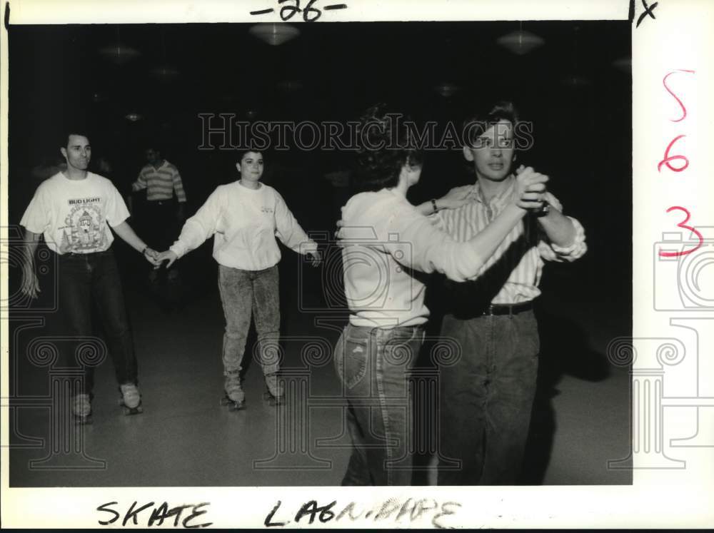 1989 Press Photo Skaters during adult hours at Skate Country on Airline Highway- Historic Images