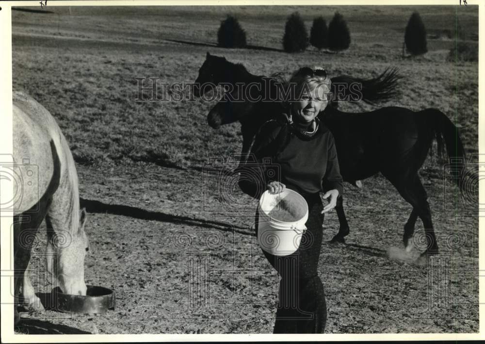 1990 Press Photo MASH organizer Mary Voertman in Farmington, Missouri- Historic Images