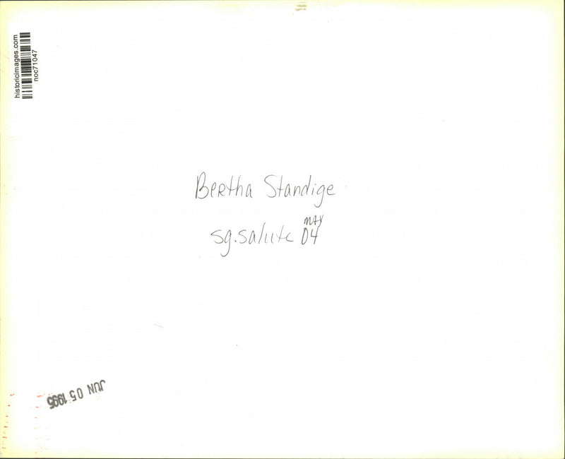 Load image into Gallery viewer, 1995 Press Photo Bertha Standige, Local Volunteer - noc71047
