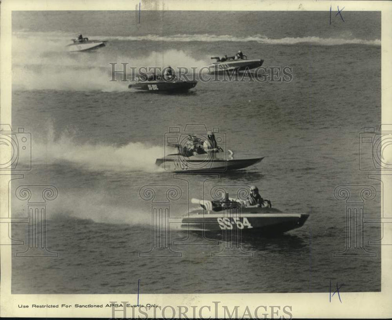 Load image into Gallery viewer, 1972 Press Photo Pan American Regatta . - noc72068

