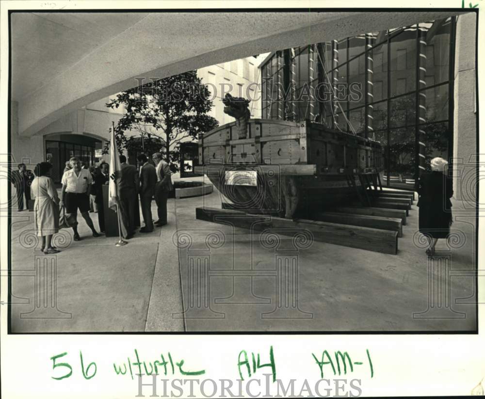 1984 Press Photo Korean Turtle Ship outside 1515 Poydras Building - noc74131