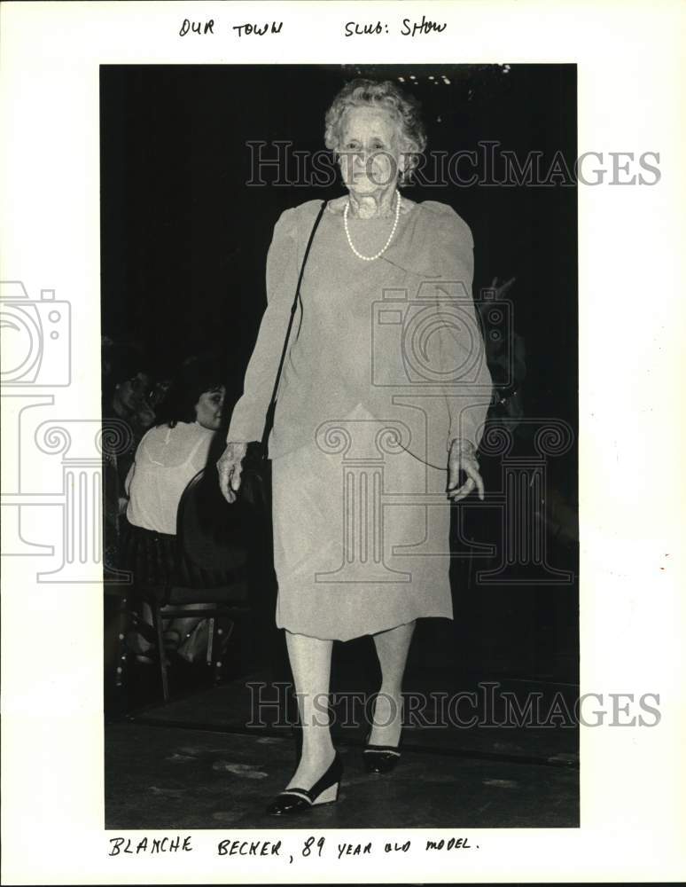 Load image into Gallery viewer, 1994 Press Photo Blanche Becker attends fashion show at Landmark Hotel

