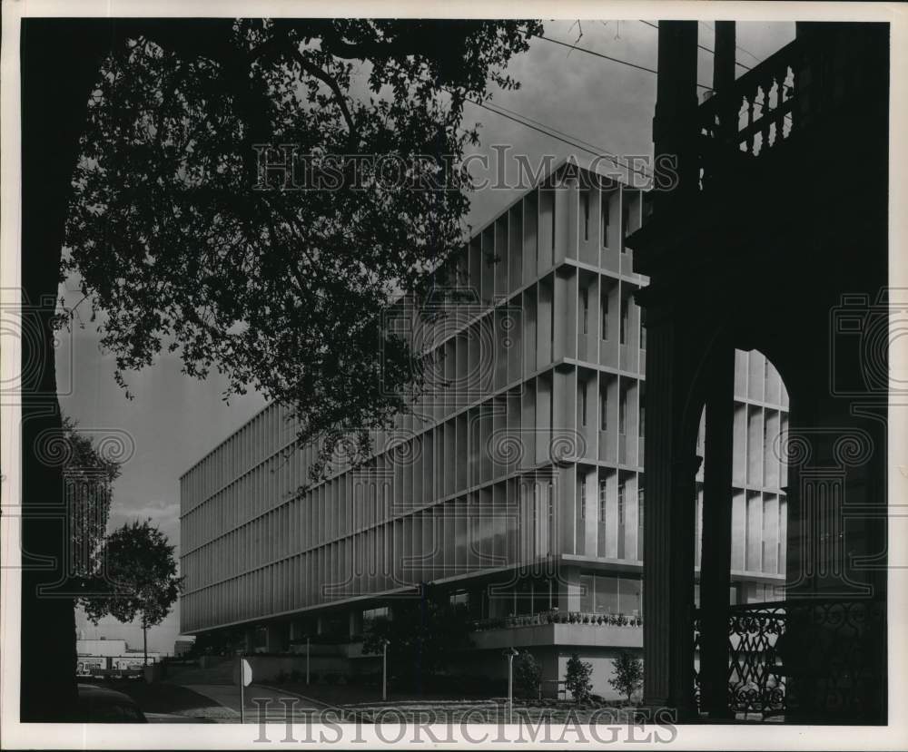 1982 Press Photo General view of Pan American Life building - noc78528