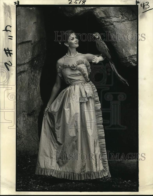 1980 Press Photo Pam Talbott during Zoo-To-Do fashion show at Audubon Zoo- Historic Images