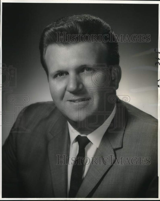 1968 Press Photo Thomas J. Toranto Jr., Holy Cross Alumni Reunion Dance chairman