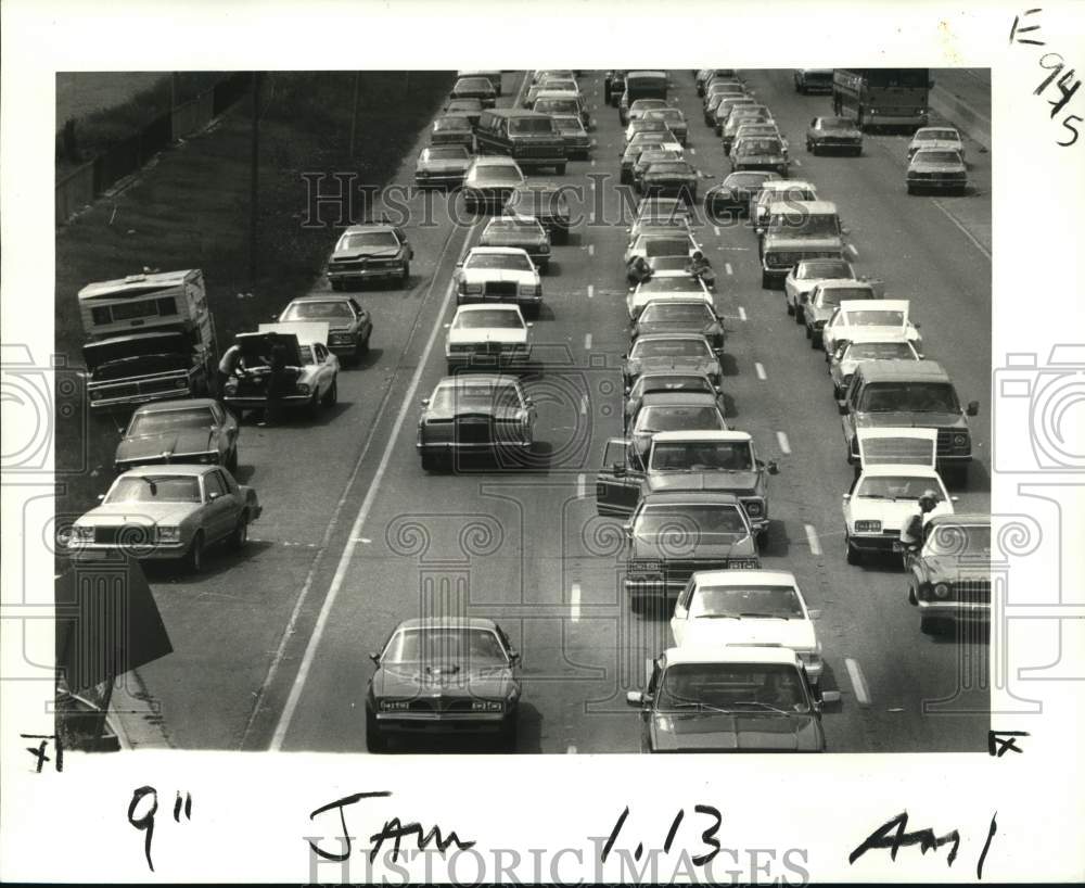 1981 Press Photo Traffic congestion near the South Broad Street overpass