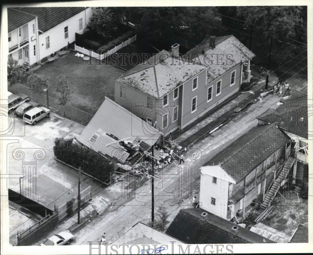 1995 Press Photo Tornado damaged home in New Orleans seen in aerial view- Historic Images