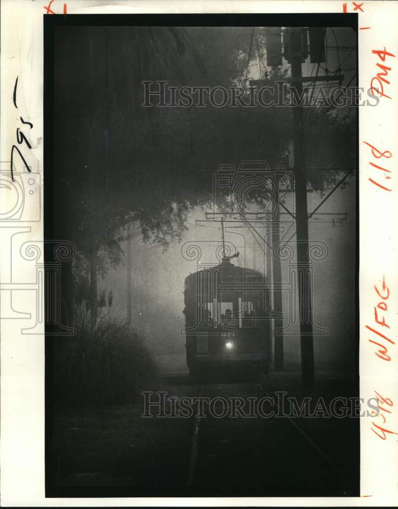 1984 Press Photo Al Harrison secures ferry to barge landing at Canal Street