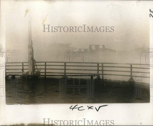 1971 Press Photo Fog blankets Algiers landmarks as seen from Crescent ferry deck- Historic Images