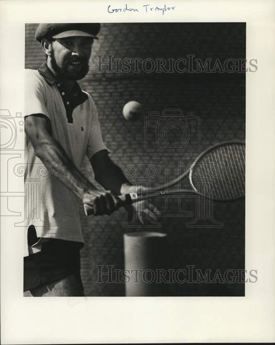 1977 Press Photo Tennis player Gordon Traylor - noc86767- Historic Images