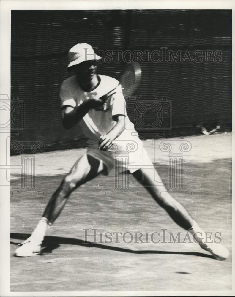 1969 Press Photo Gordon Traylor, tennis player for Tulane University - noc86769- Historic Images