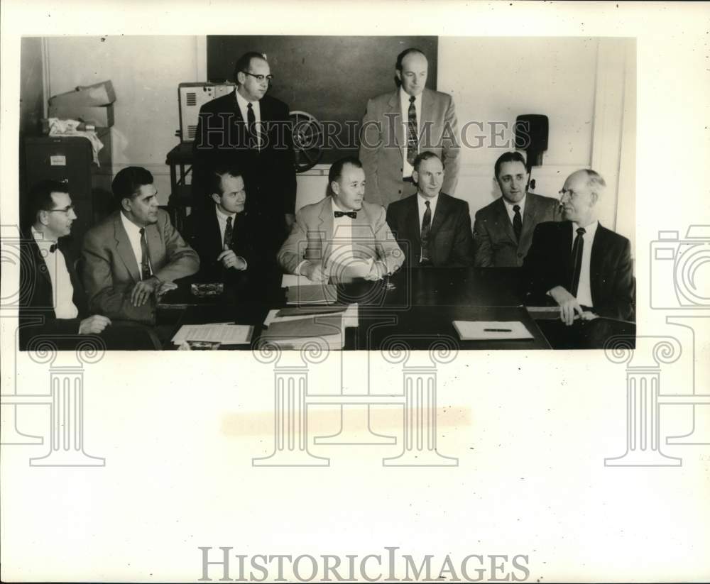 1957 Press Photo Managers from Maytag company&#39;s offices attend meeting in Newton- Historic Images