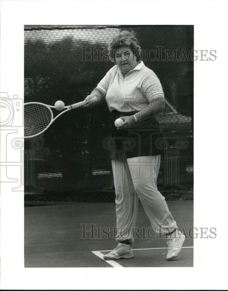 1988 Press Photo Juju Emling at Girard Racqueteers Tennis Club tournament- Historic Images