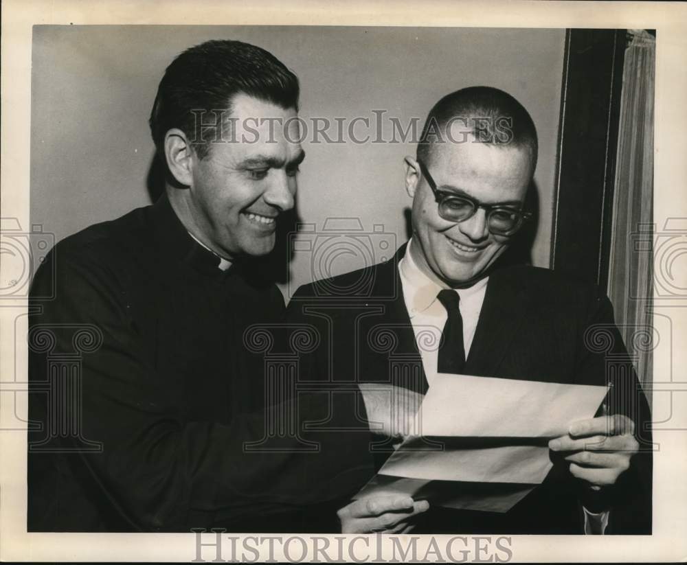 Press Photo Chapelle Basketball Kevin Trower - noc89992- Historic Images