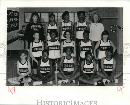 1990 Press Photo Truman Middle School Girls Track team members - noc90168- Historic Images