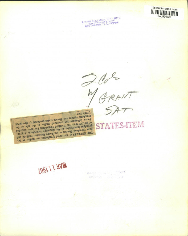 1967 Press Photo Dr. Sam Threefoot, director of Touro Research Institute