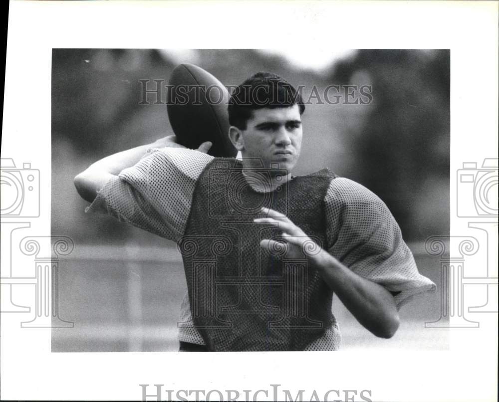 1992 Press Photo Quarterback Stephen Thiel during football practice - noc93522- Historic Images