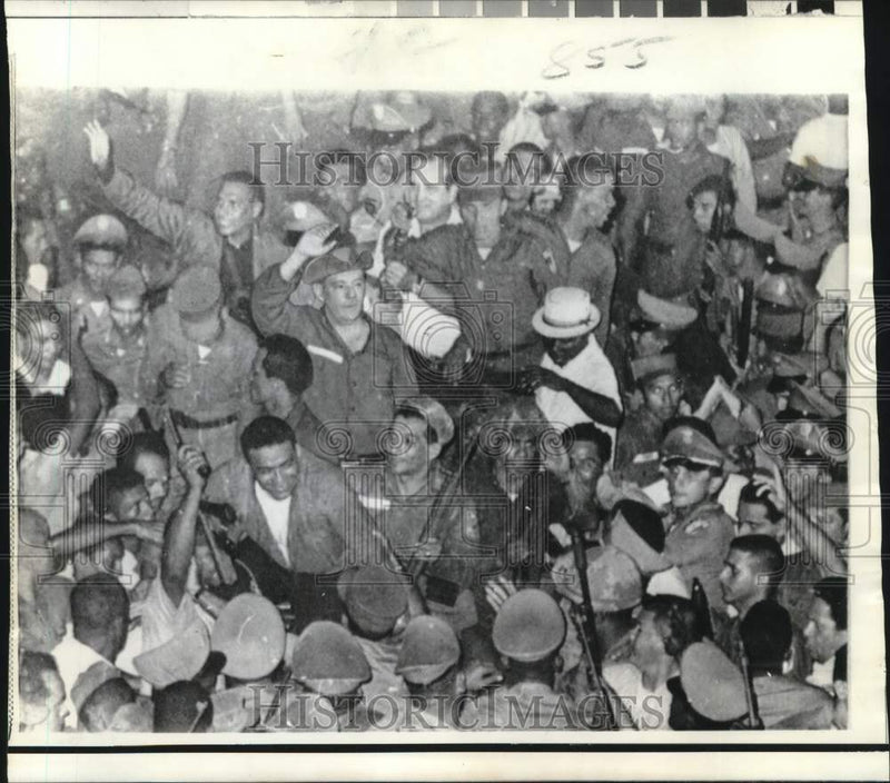 Load image into Gallery viewer, 1969 Press Photo Brigadier General Omar Torrijon mobbed by Panama supporters
