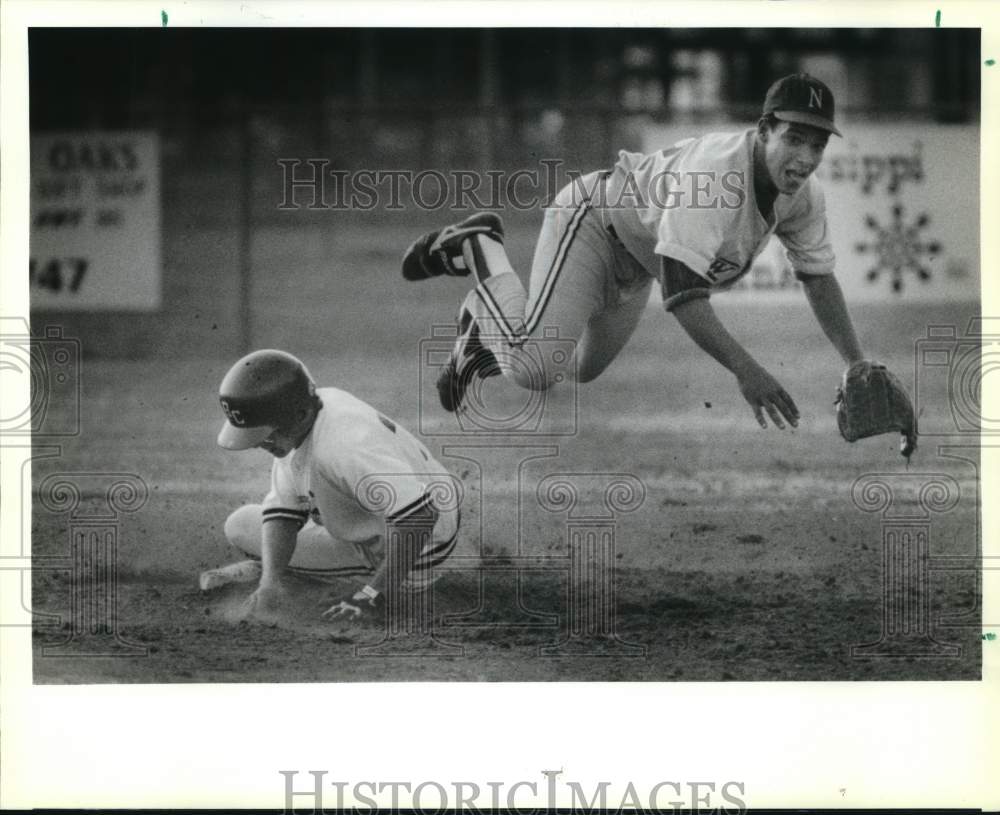 1989 Press Photo Cory Stroder, Pinch Runner of Newman Baseball - noc96928- Historic Images