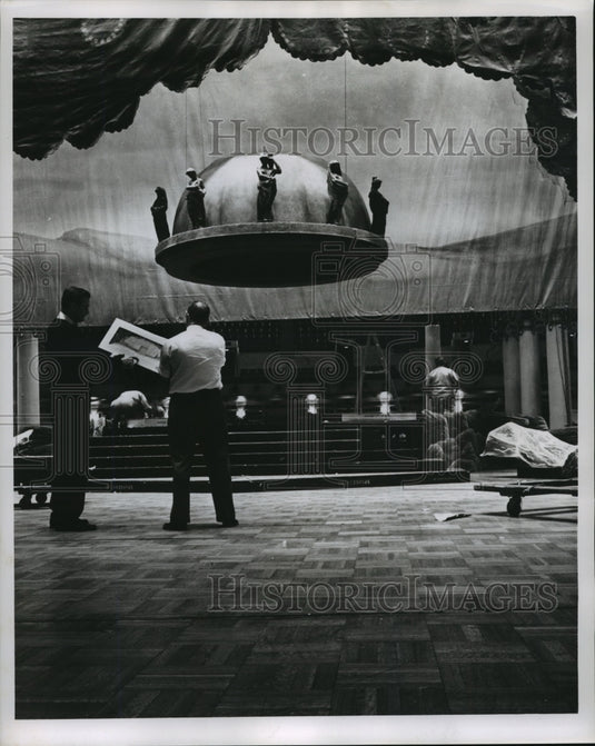 1963 Press Photo Carnival Ball- Construction under way for Carnival Ball.- Historic Images
