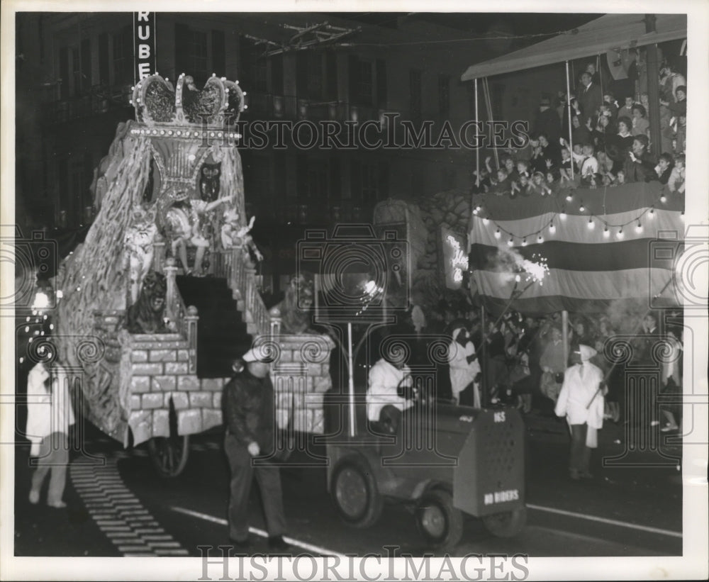 1962 Press Photo Carnival Parade- Hermes Parade on Canal Street. - noca03381- Historic Images