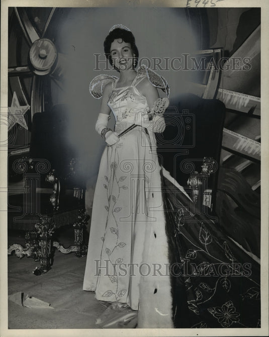 1957 Press Photo Carnival Ball- Jeannine Lee Monte, Queen of Knights of Babylon.- Historic Images