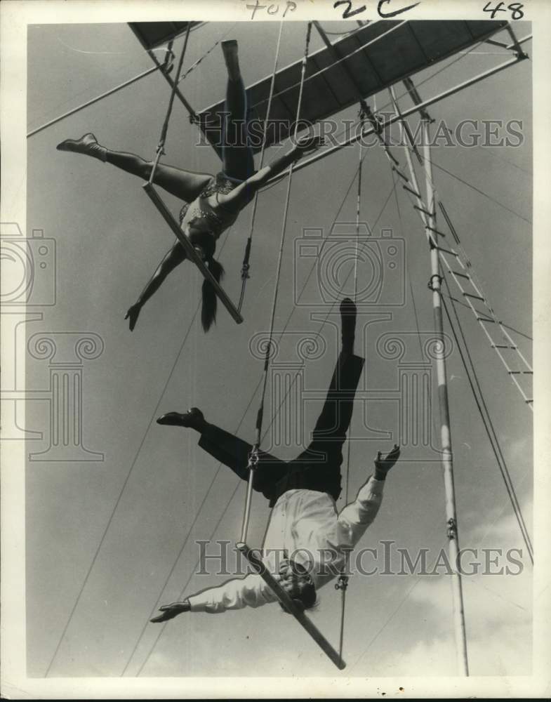 1962 Press Photo Acrobats The Aerial Rudys Perform at Pontchartrain Beach- Historic Images