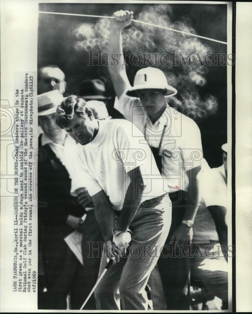 1969 Press Photo Golf player Doug Sanders plays at Augusta National Golf Club- Historic Images