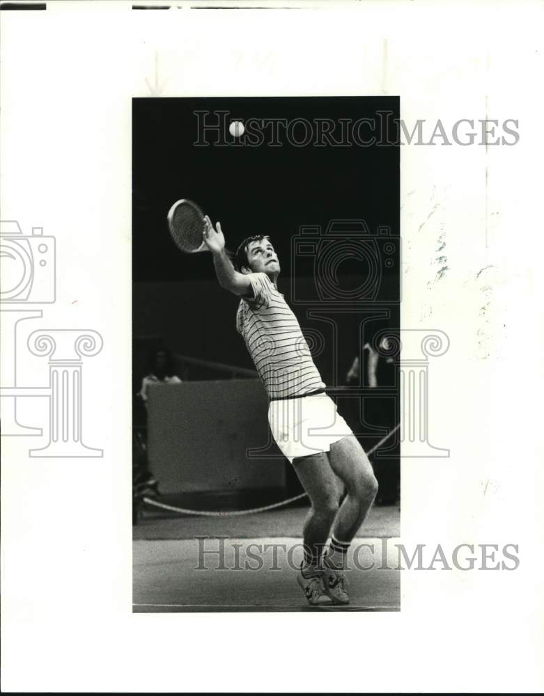 1978 Press Photo Tennis player Roscoe Tanner about to hit a boomer- Historic Images