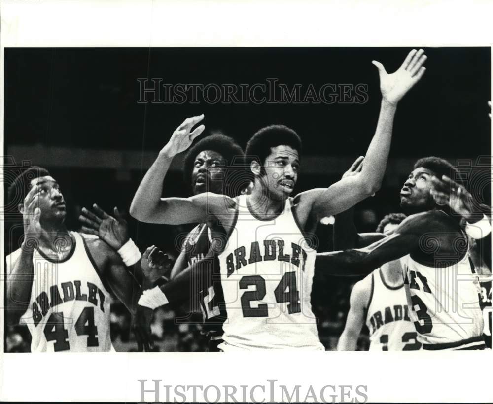 1978 Press Photo Players in Sugar Bowl Basketball Classic Game- Historic Images