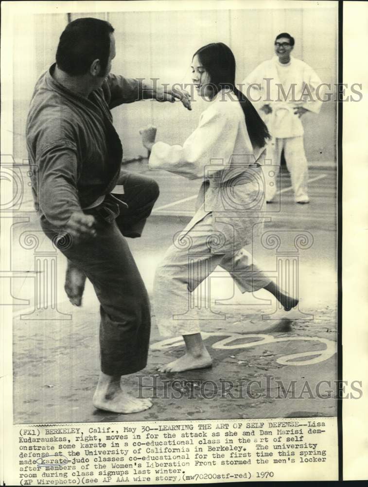 1970 Press Photo Lisa Kudarauskas and Dan Marisi in karate class at Berkeley.- Historic Images