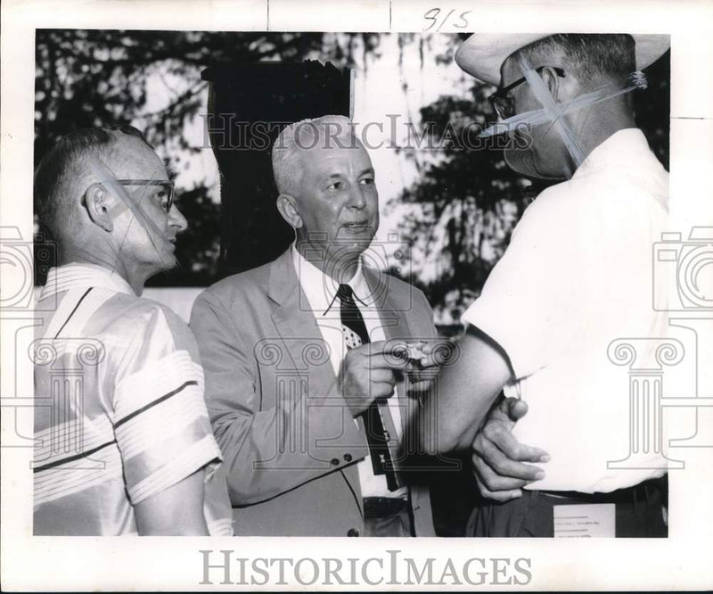 Load image into Gallery viewer, 1956 Press Photo Officials at East Louisiana State Hospital in Jackson
