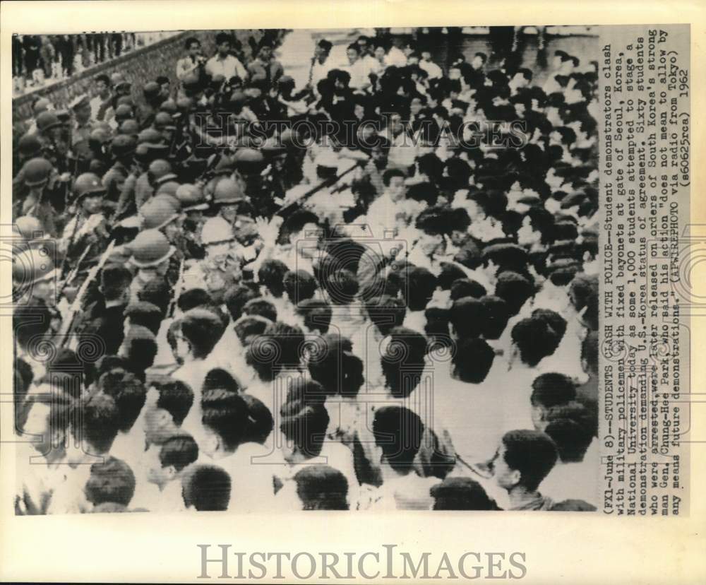 1962 Press Photo National University students clash with military police, Korea- Historic Images