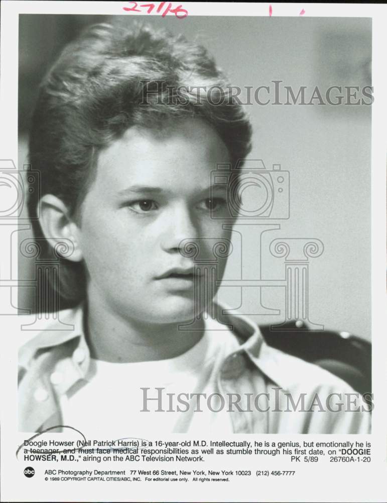 1989 Press Photo Neil Patrick Harris stars on TV series &quot;Doogie Howser, M.D.&quot;- Historic Images