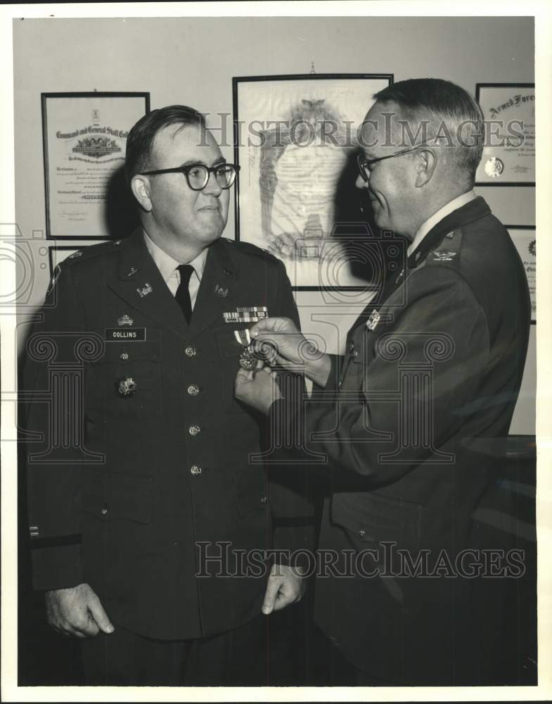 1973 Press Photo Lieutenant Colonel Harry D. Collins and Colonel Richard L. Hunt- Historic Images