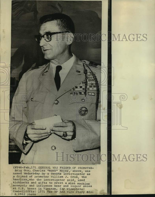 1962 Press Photo Brig. General Charles "Monk" Meyer named promoter Crum's friend
