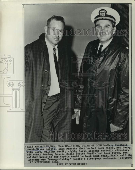 1964 Press Photo Navy Football Wayne Hardin Meets with Athletic Director- Historic Images