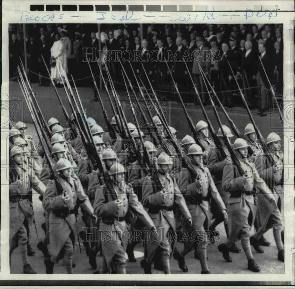 1968 Press Photo French President Charles de Gaulle watches Soldiers in Review