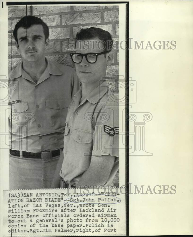 Load image into Gallery viewer, 1970 Press Photo Sergeants John Polich and Jim Palmer of Lackland AFB
