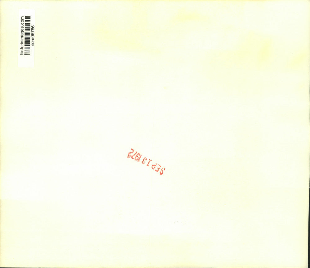 1972 Press Photo Vietnamese Girls Waters Pigs in Baskets en Route to Market