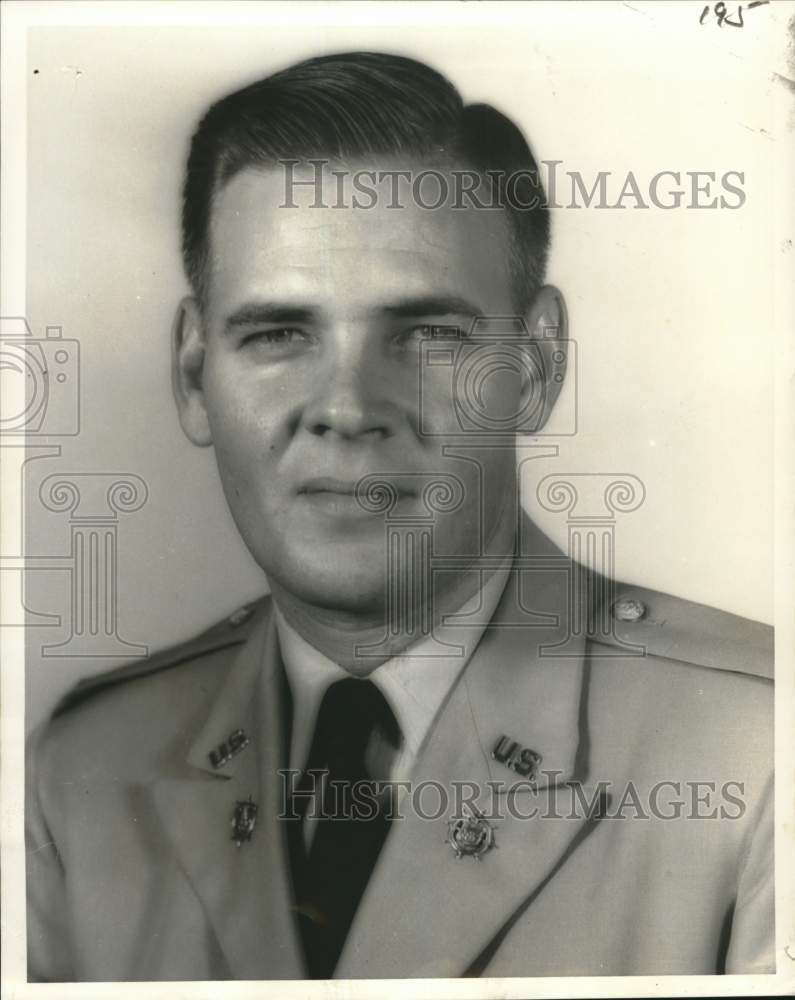 1963 Press Photo First Lieutenant George A. Bertsch of New Orleans in Closeup
