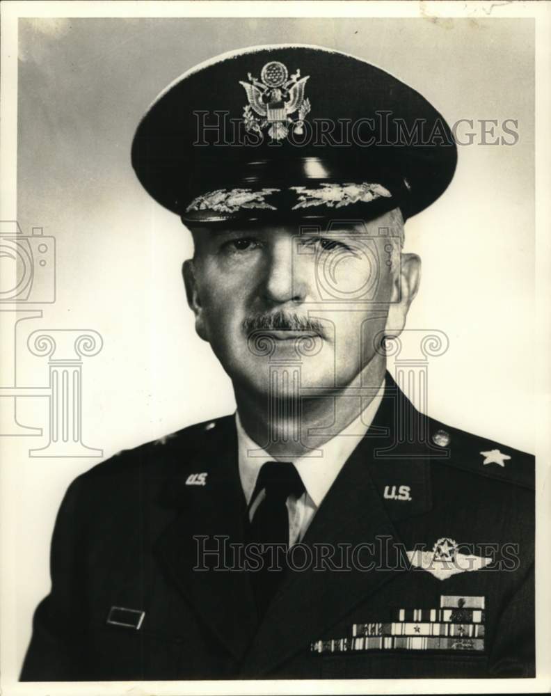 1966 Press Photo Air Force Major General H.K. Mooney - nom08690