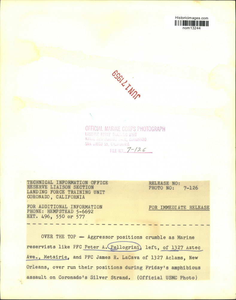 1959 Press Photo Marine Reservists Overrun Positions in California Exercises