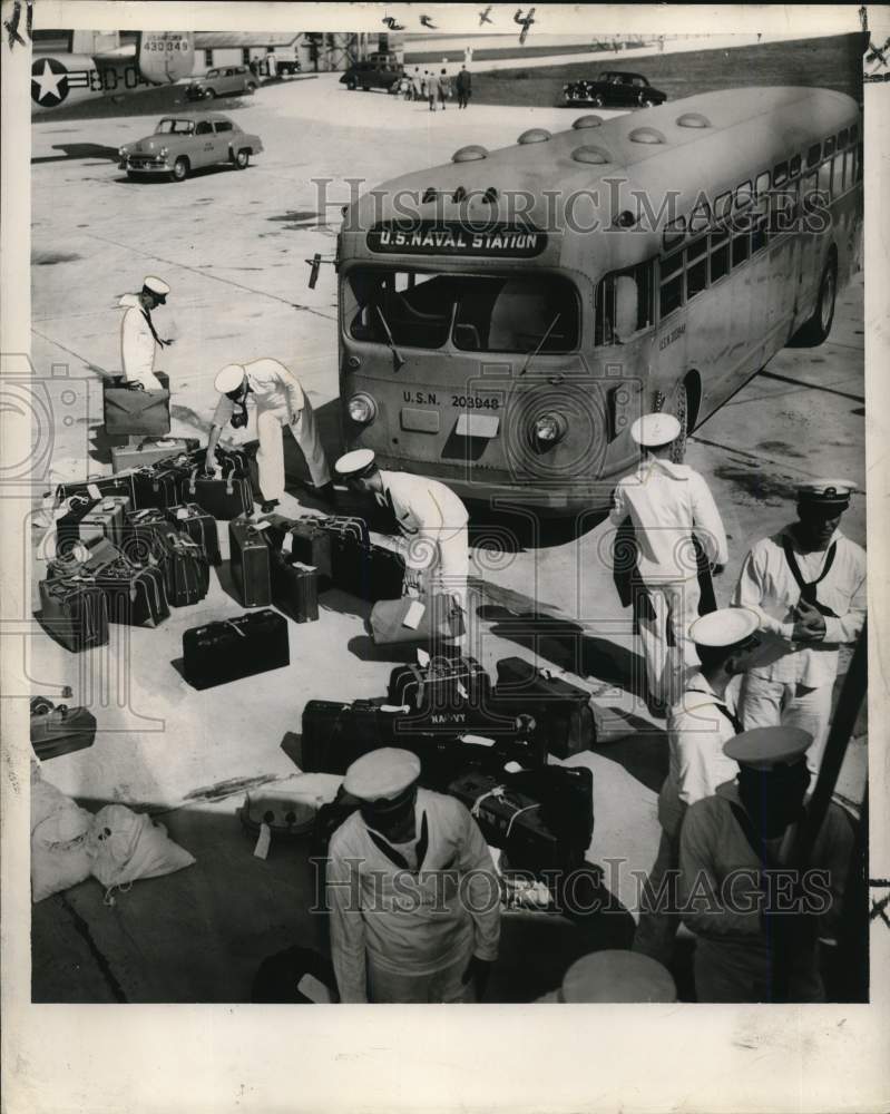 1949 Press Photo Tulane University Navy ROTC Midshipmen with Luggage - nom15153- Historic Images